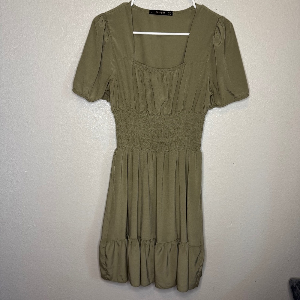 Hesperus Square Neck Milk Maid Style Lined Dress Olive Green Puff Sleeves